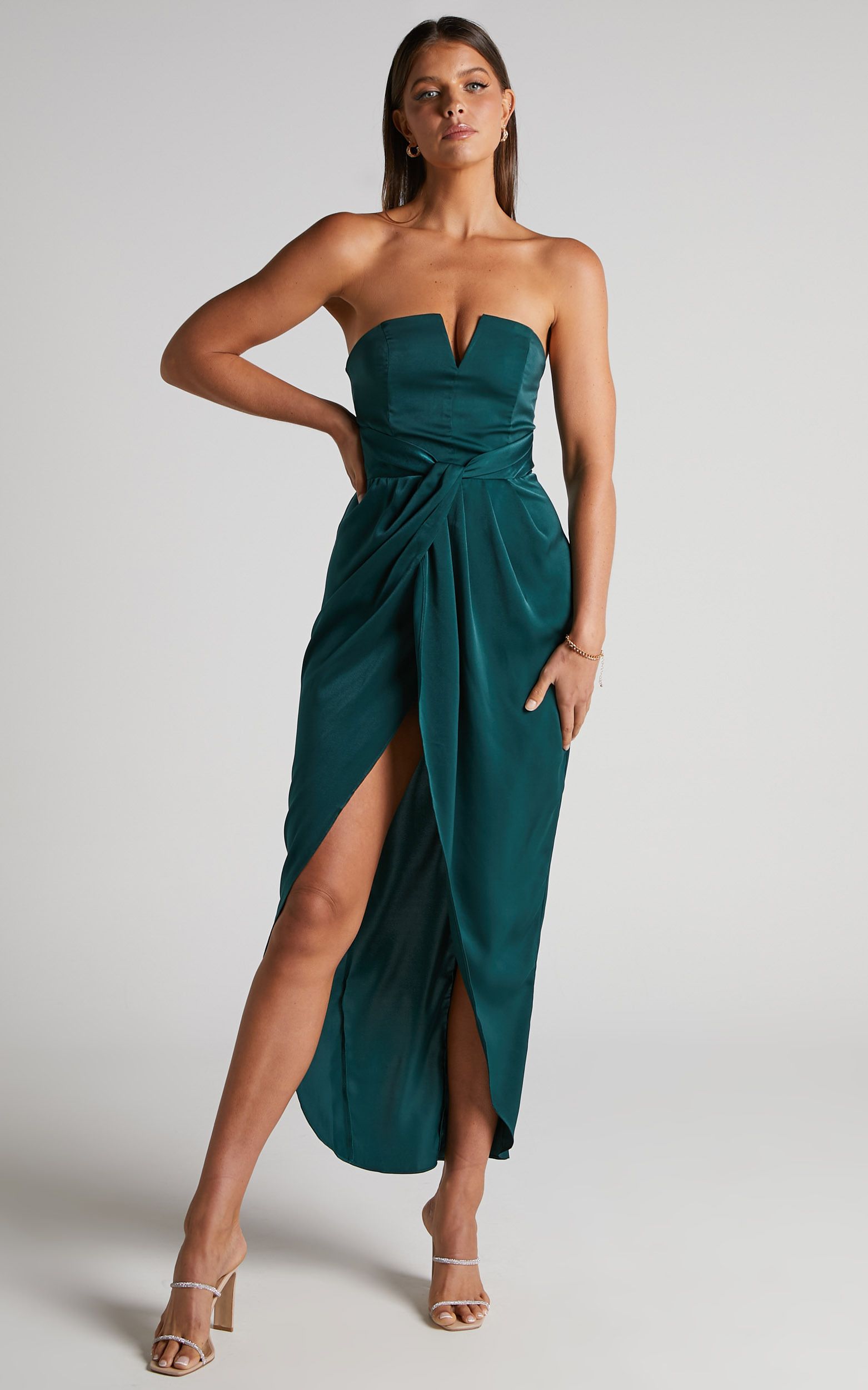 Strapless Maxi Dress Outfit
  Ideas for Ladies