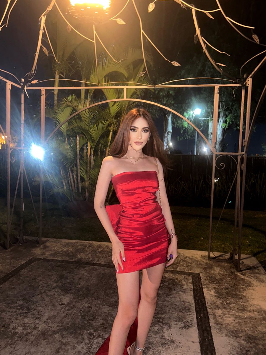 Red Mini Dress Outfit Ideas