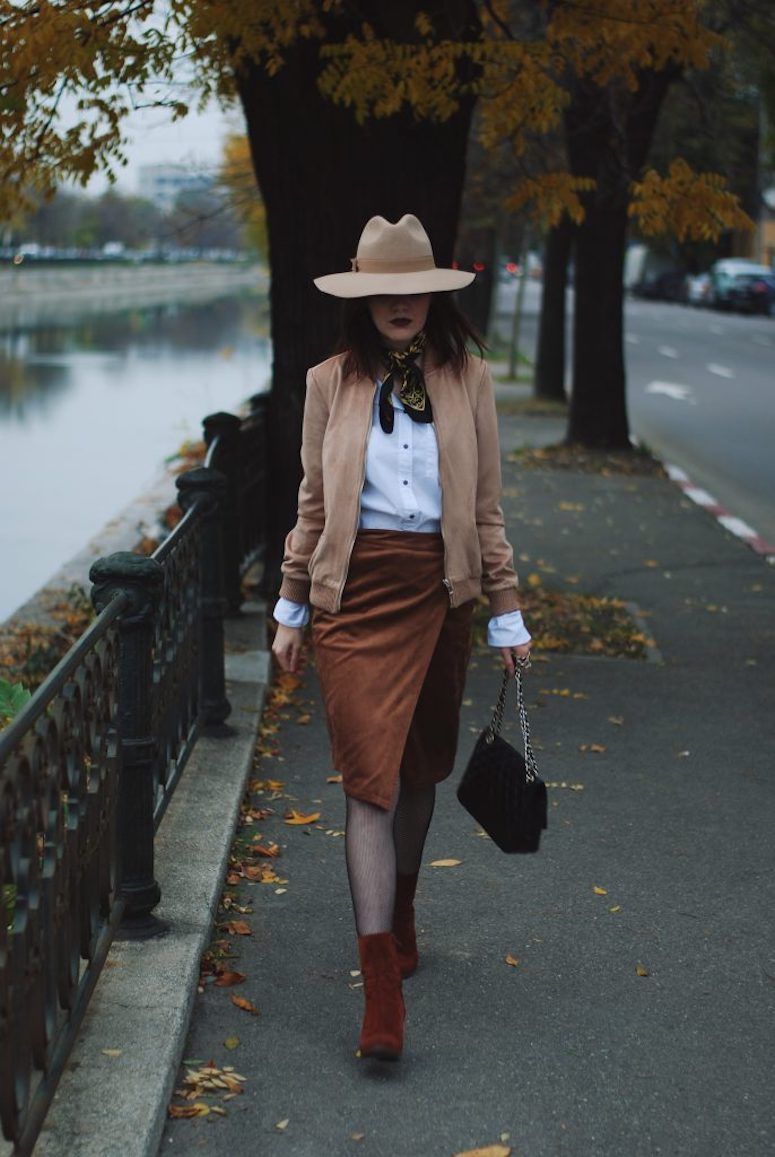 Envelope Skirt Outfit Ideas