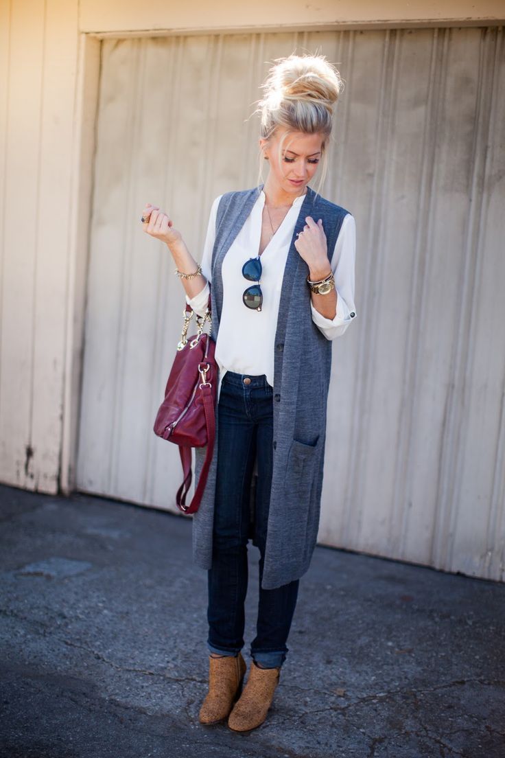 Long Sleeveless Vest Outfit
  Ideas