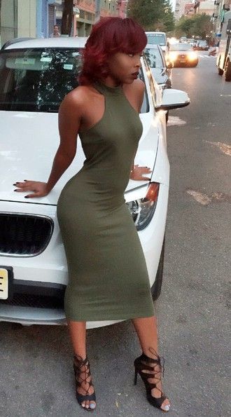 Olive Green Bodycon Dress
  Outfit Ideas
