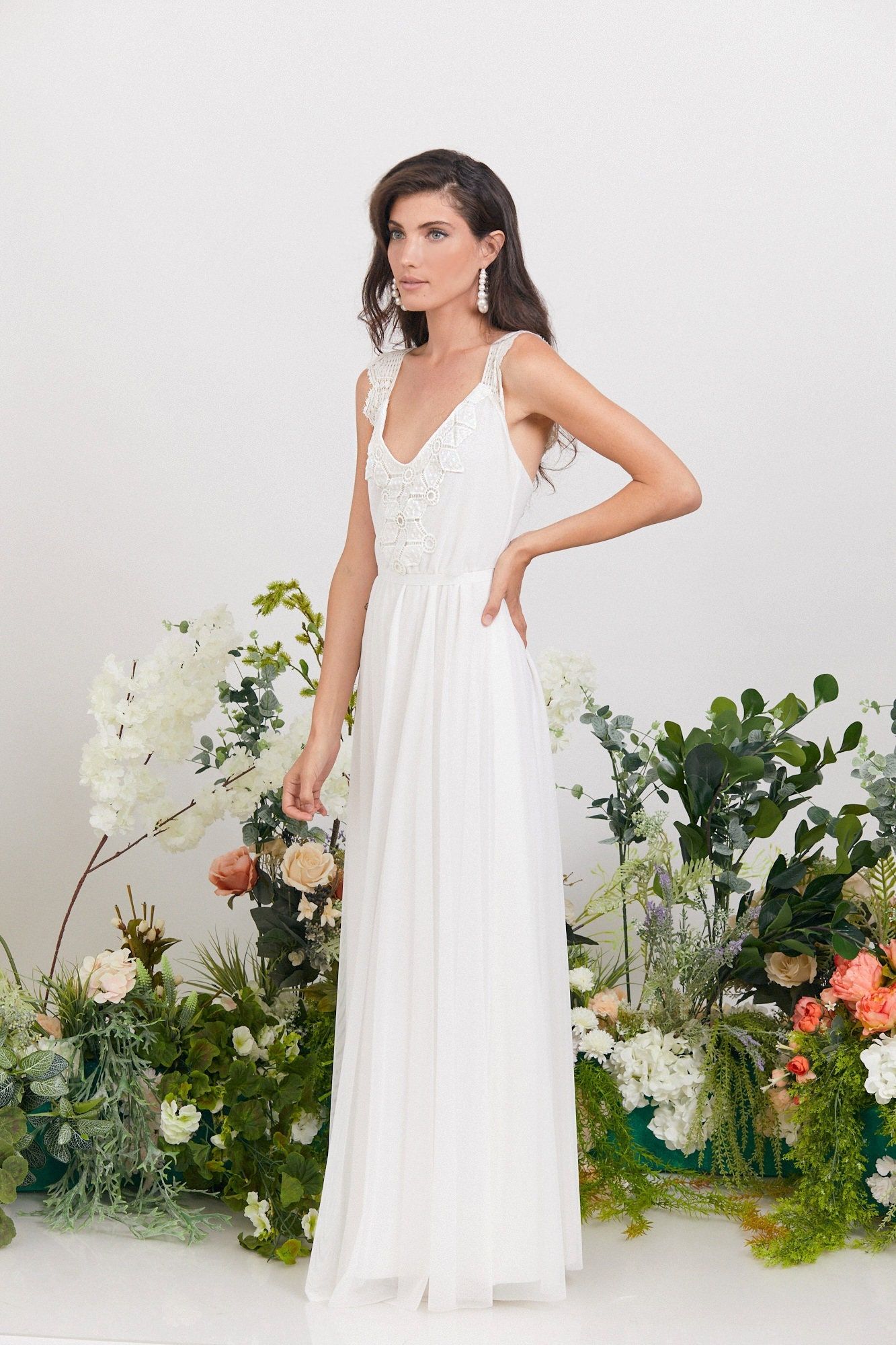 White Floor Length Dress
  Outfit Ideas