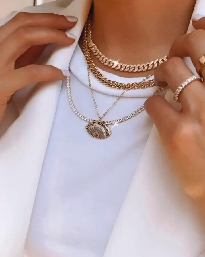 Chain Necklace Outfit Ideas
  for Women