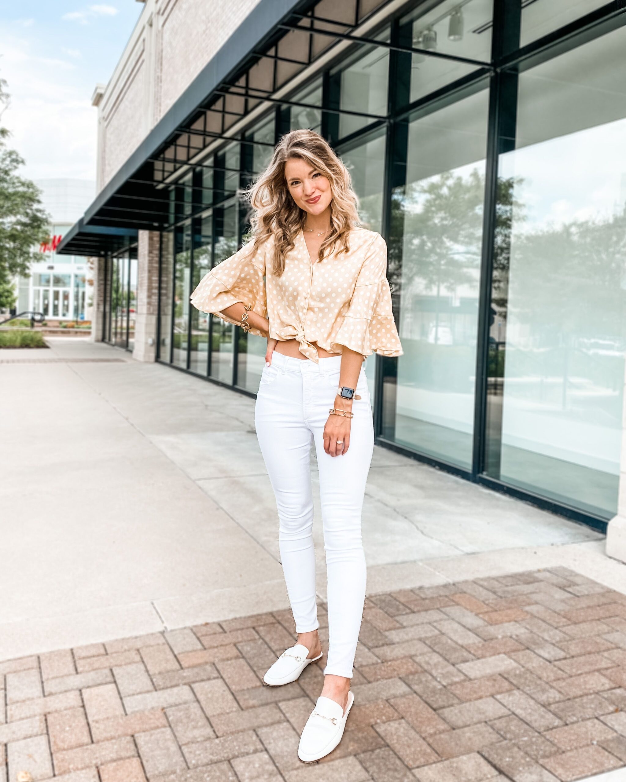 Flowy Tops Outfit Ideas