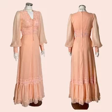 Peach Lace Dress Outfit Ideas