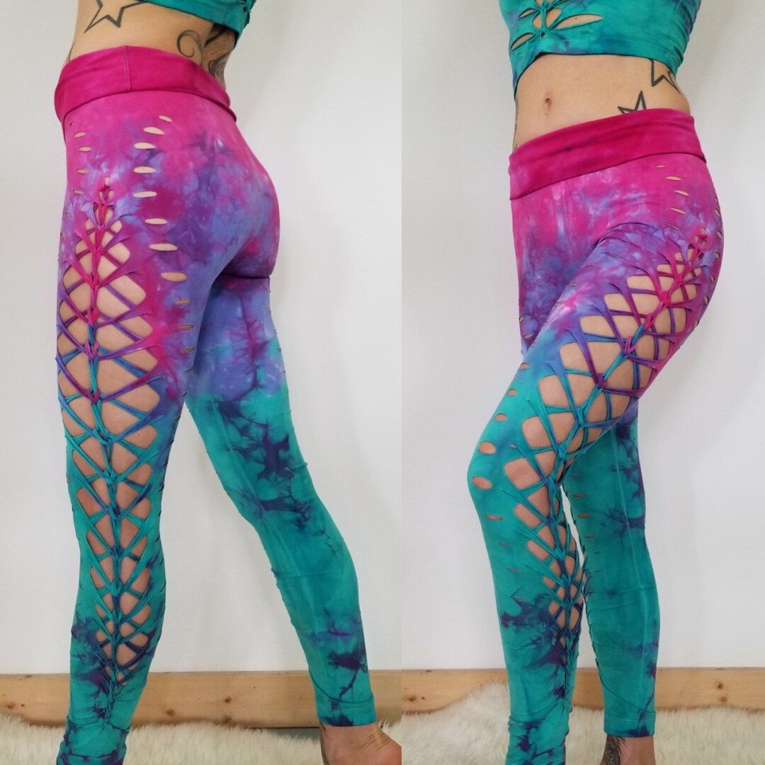 Tie Dye Leggings Top Outfit
  Ideas for Women