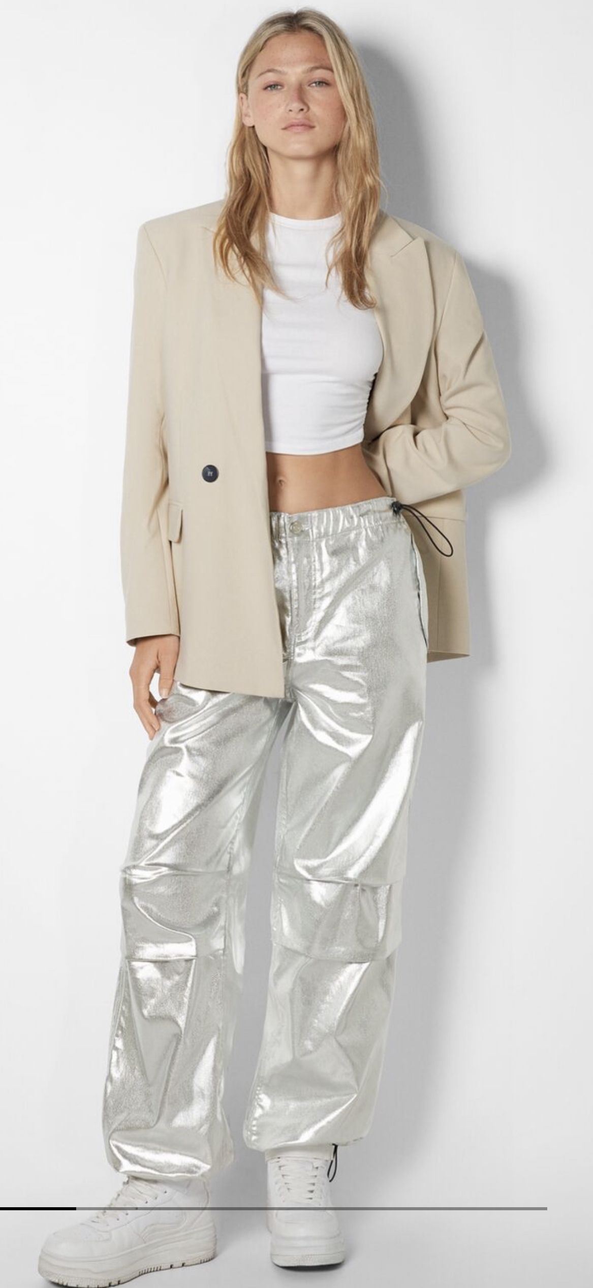 Silver Pants Shiny Outfit
  Ideas for Women