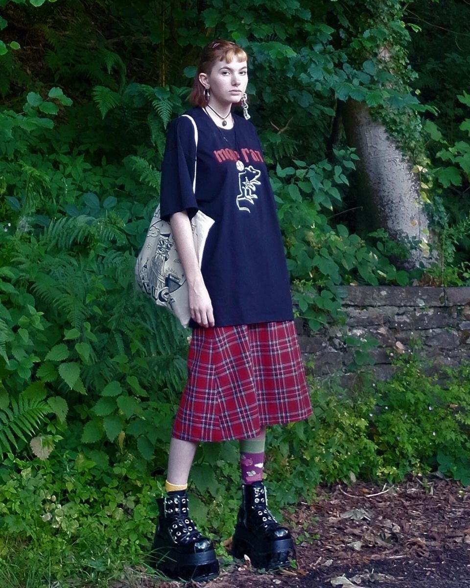 Outfit Ideas Red Plaid Skirt