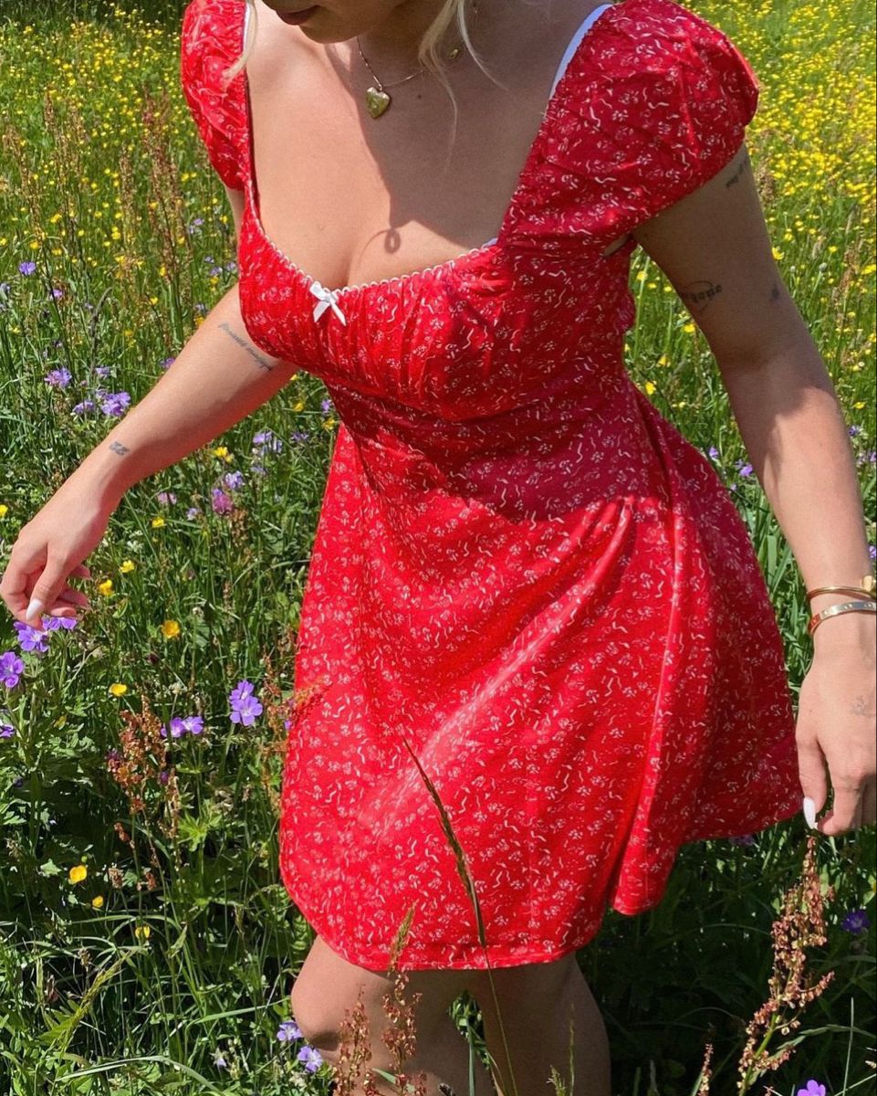 Red Mini Dress Outfit Ideas