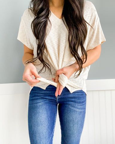 Knotted T Shirt Tie Up Outfit
  Ideas