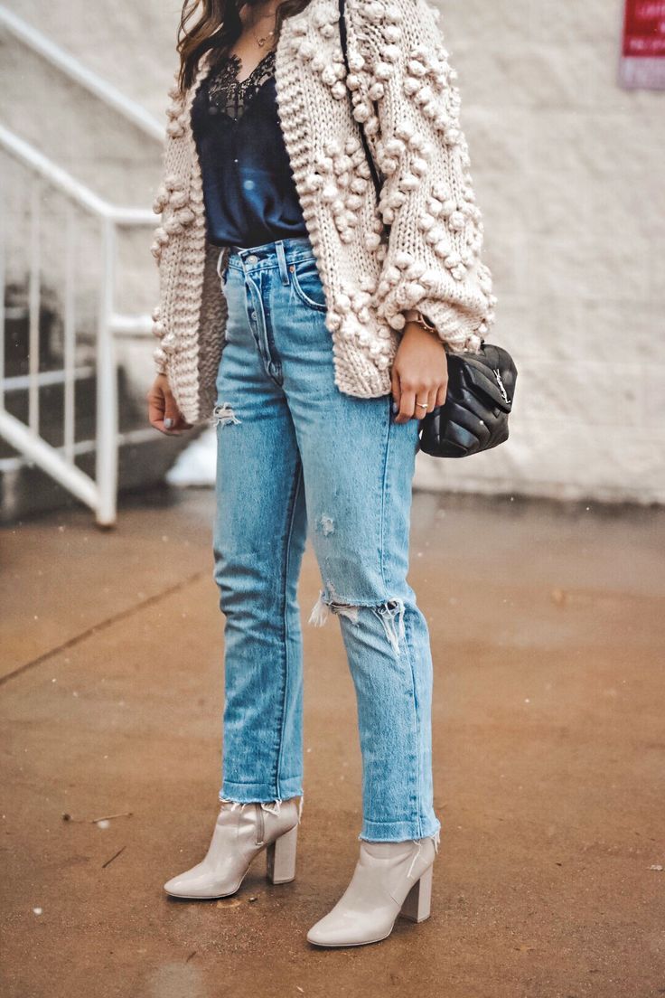 Chunky Knit Cardigan Outfit
  Ideas