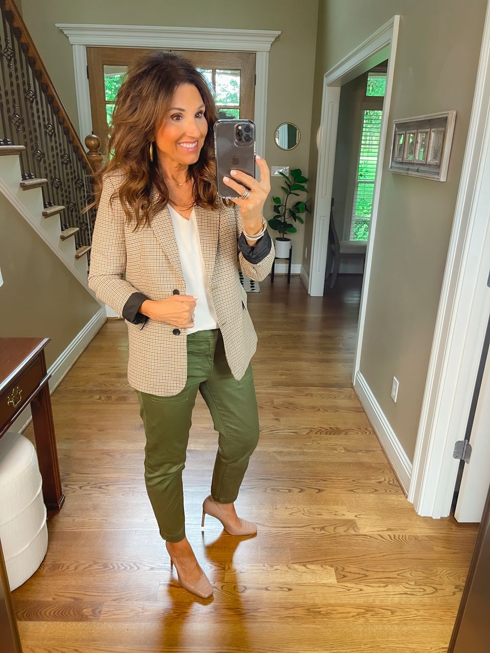 Olive Green Jeans Outfits for
  Ladies