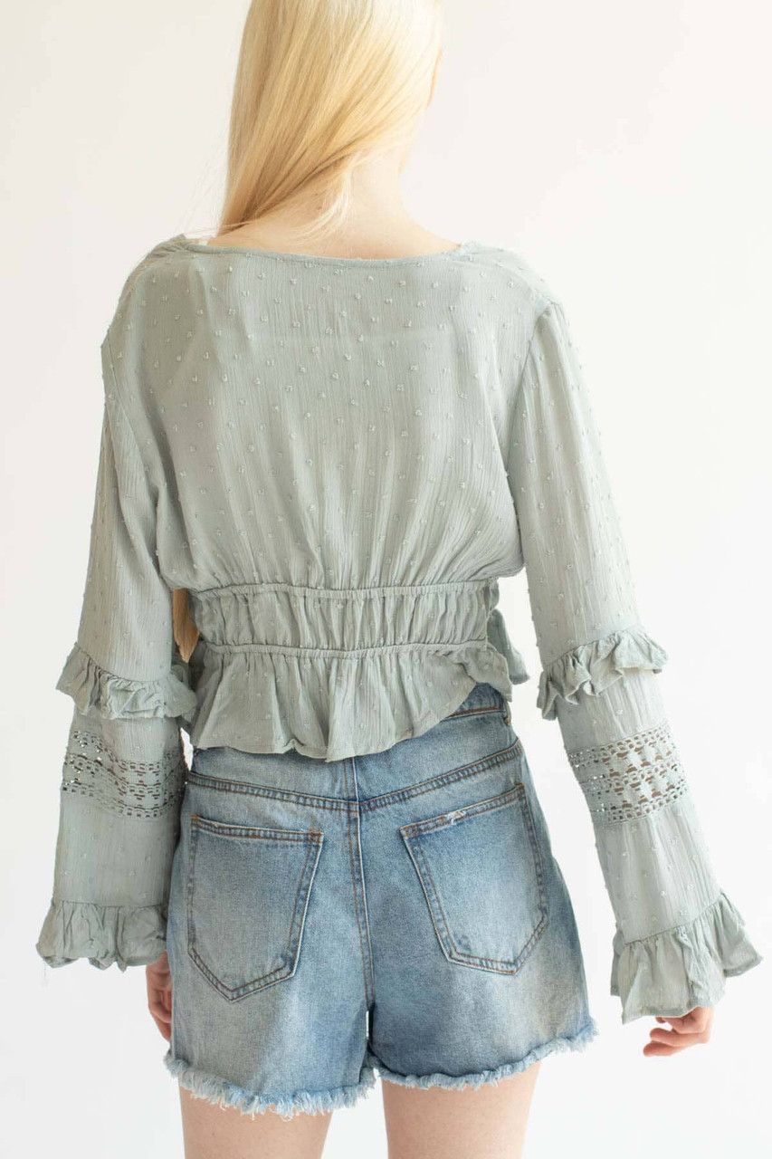 Cut Off Denim Shorts Outfits
  for Women