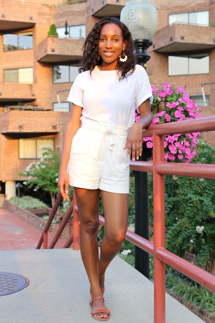 White High Waisted Shorts
  Outfit Ideas