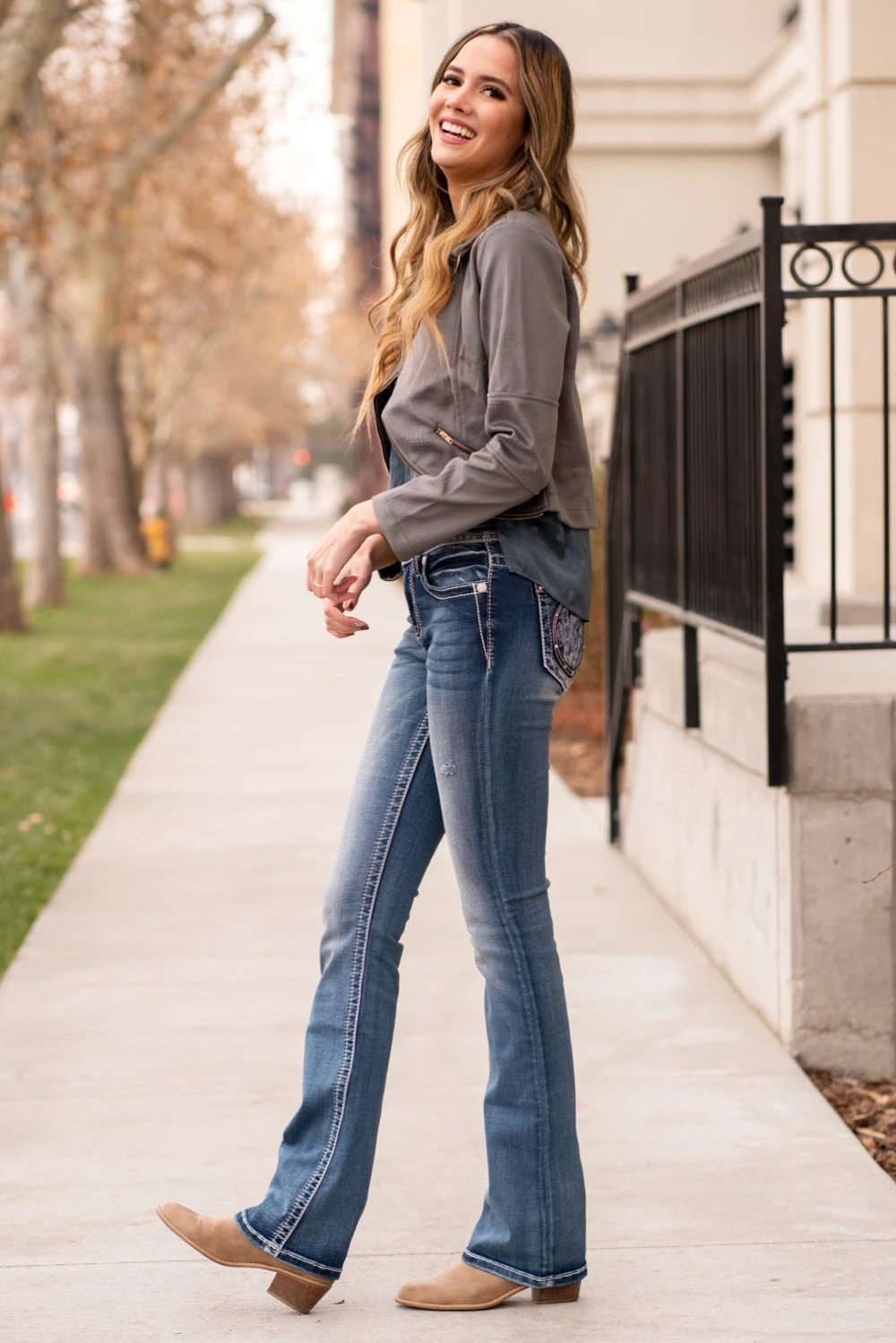 High Waisted Boot Cut Jeans
  Outfit Ideas for Women