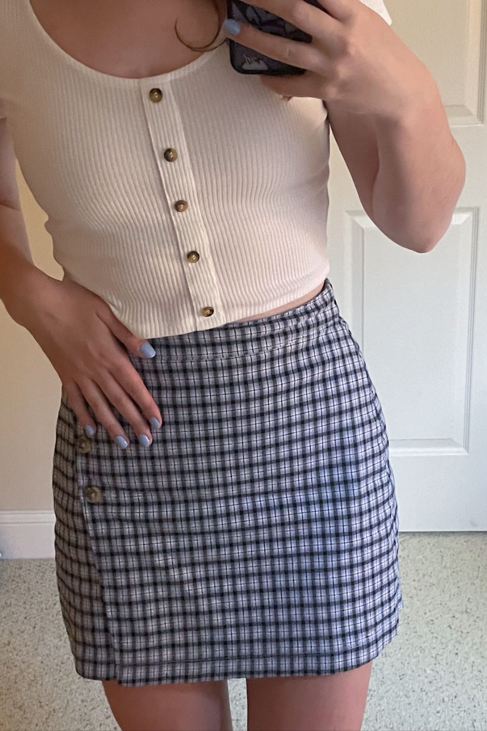 Blue Plaid Skirt Outfit Ideas