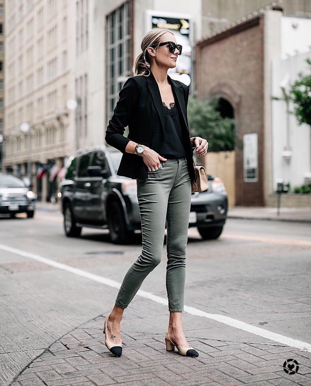 Olive Green Jeans Outfits for
  Ladies
