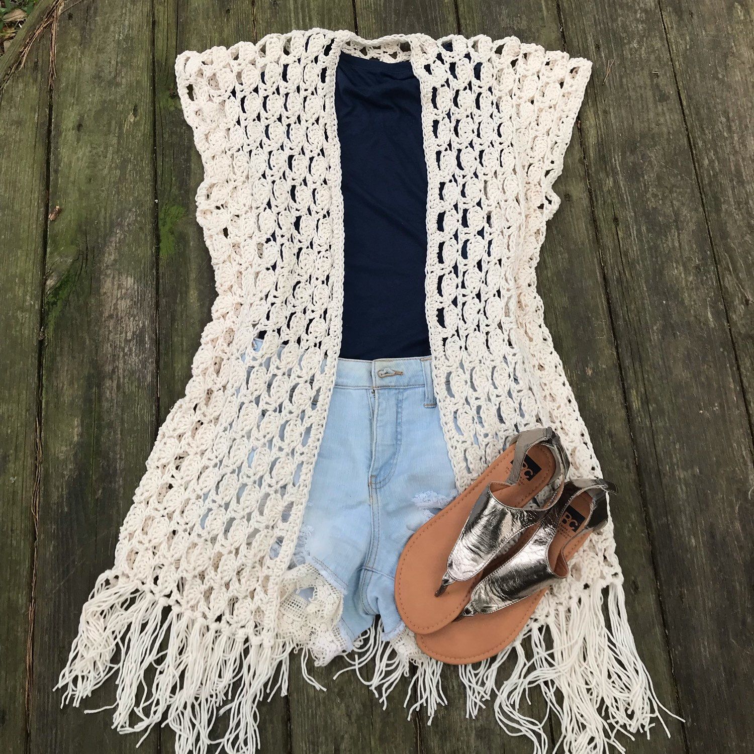 Crochet Fringe Vest Outfit
  Ideas