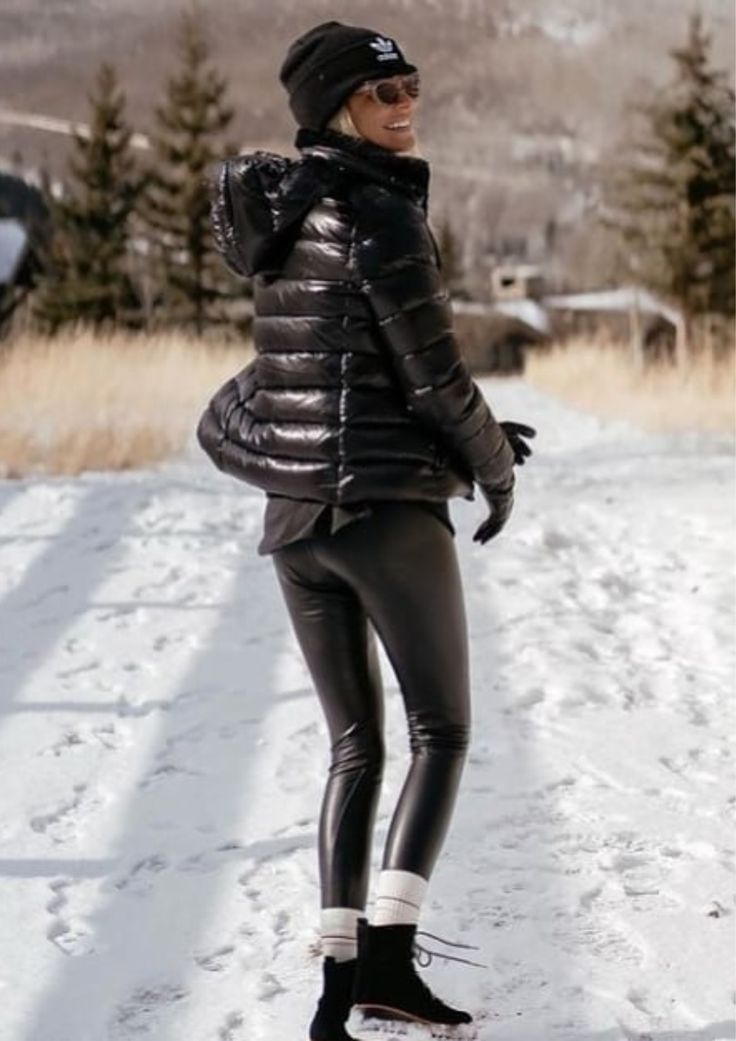 Black Puffer Jacket for Women
  Outfit Ideas