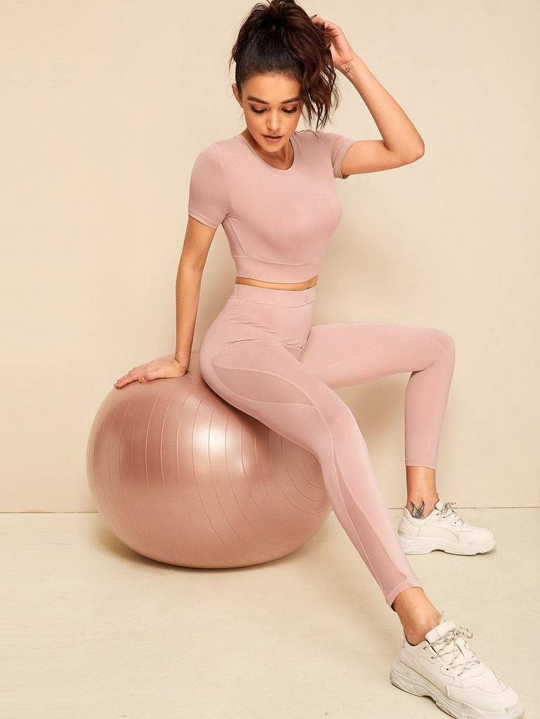 Exercise Leggings Outfit Ideas
  for Women