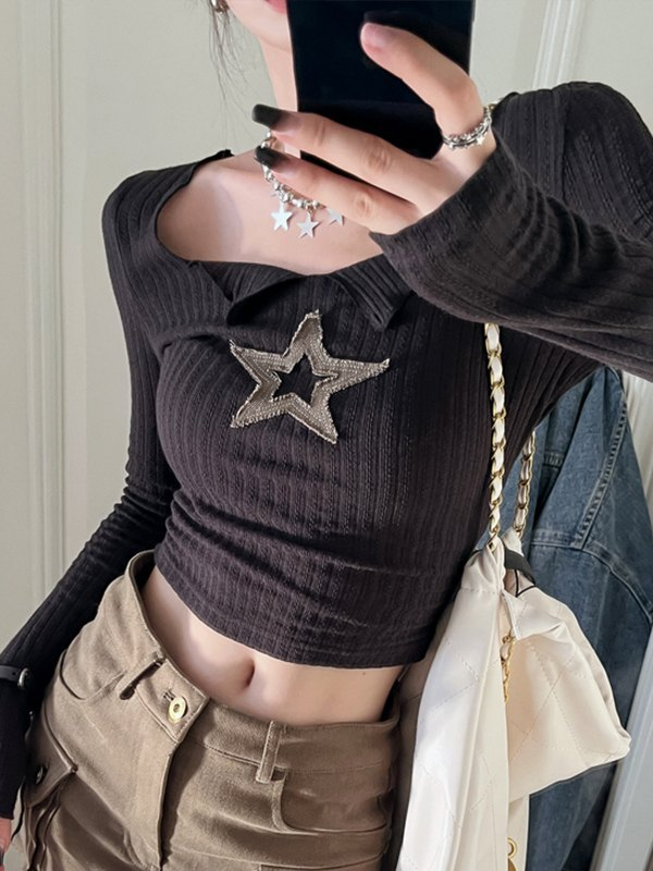 Black Long Sleeve Crop Top
  Outfit Ideas