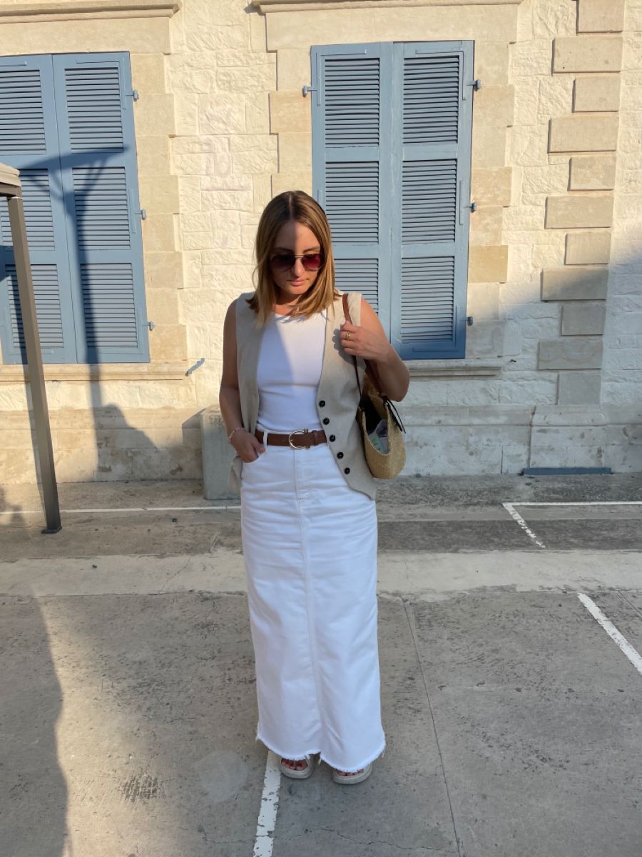 White Denim Skirt Outfit Ideas