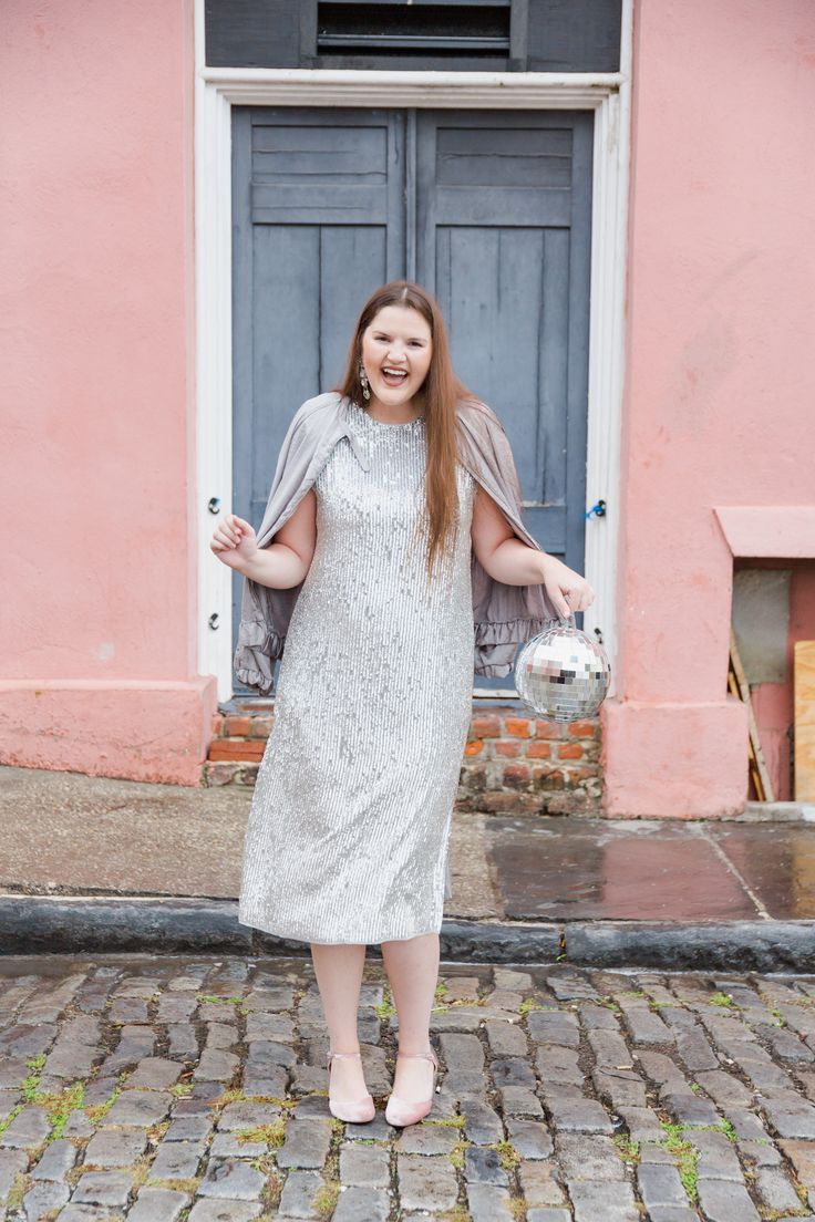 Silver Sequin Dress Outfit
  Ideas
