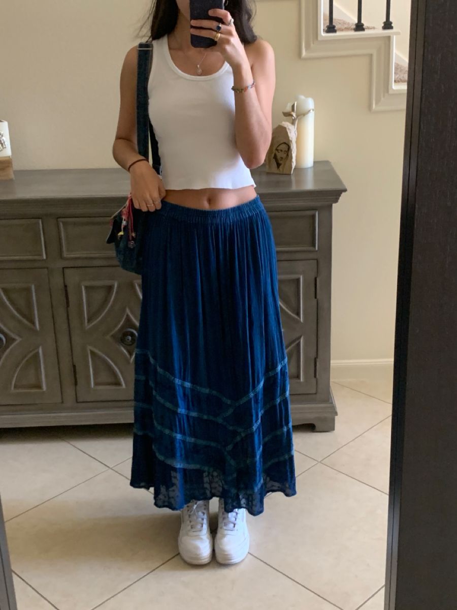Blue Maxi Skirt Outfit Ideas