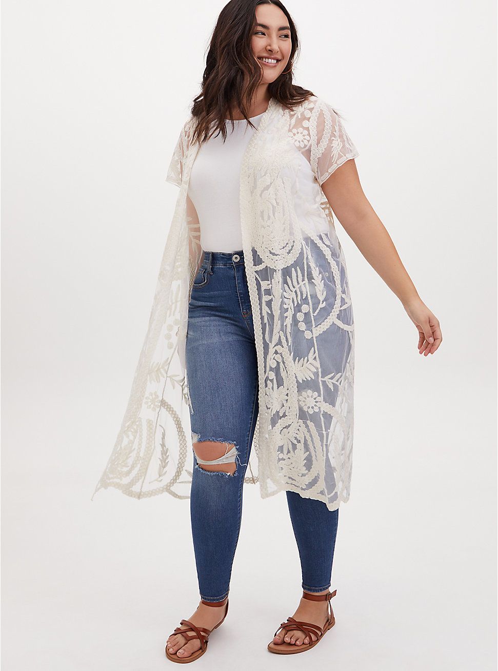 White Lace Kimono Outfit Ideas