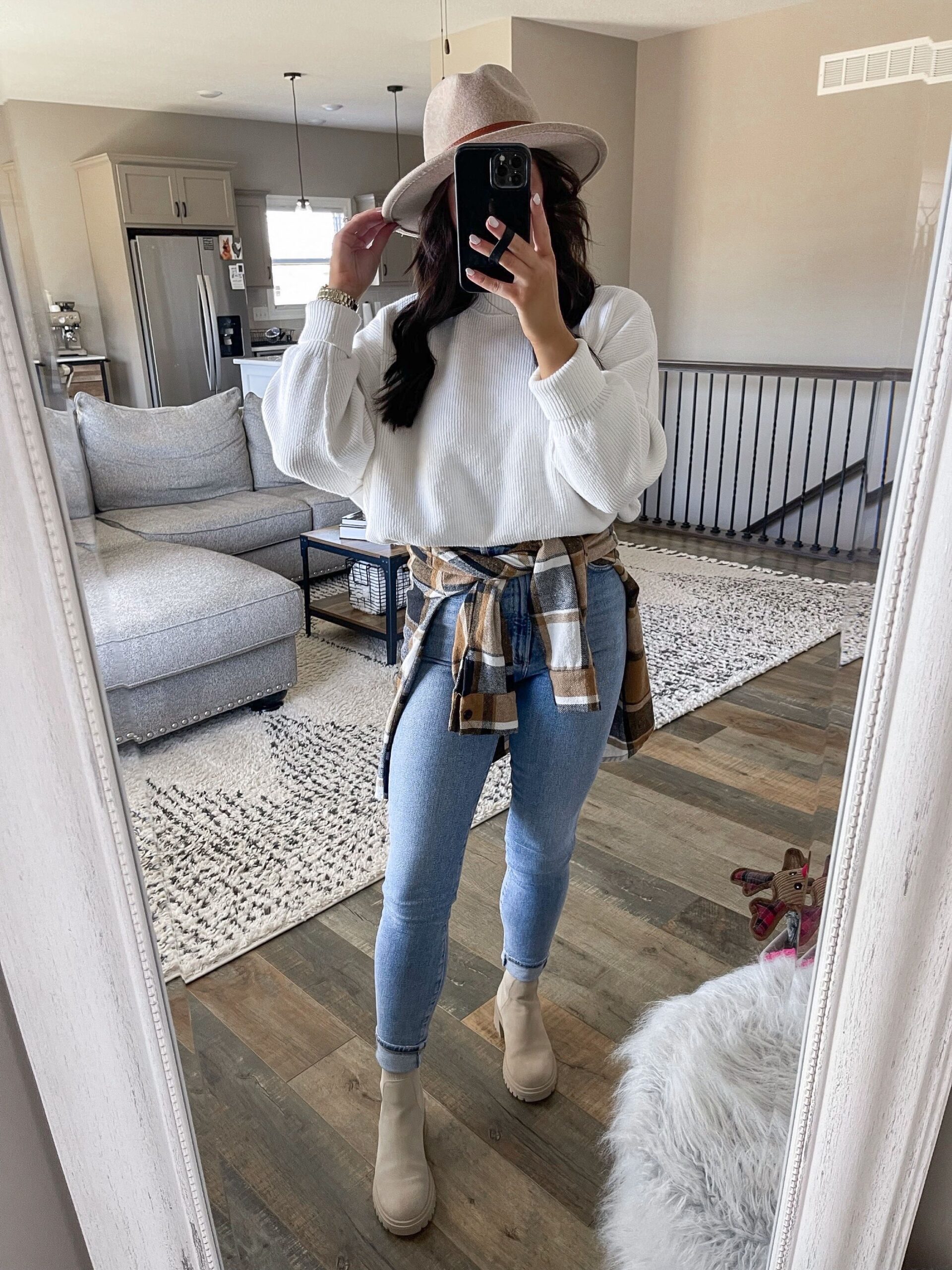 Oversized White Sweater Outfit
  Ideas for Women