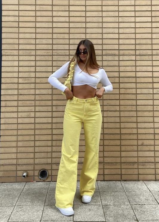 Outfit Ideas Yellow Jeans