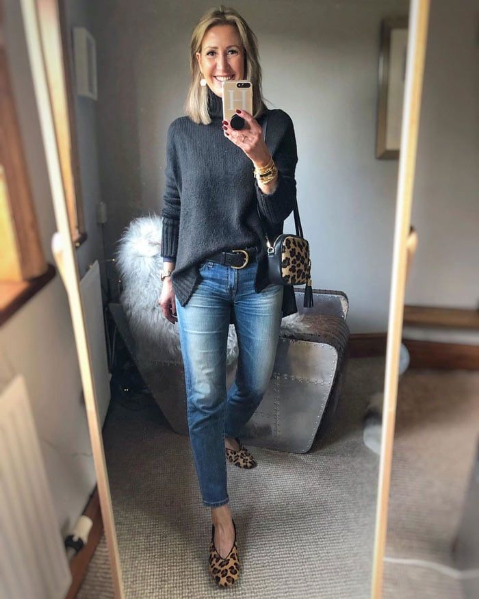 Mama Jeans Outfit Ideas for
  Women
