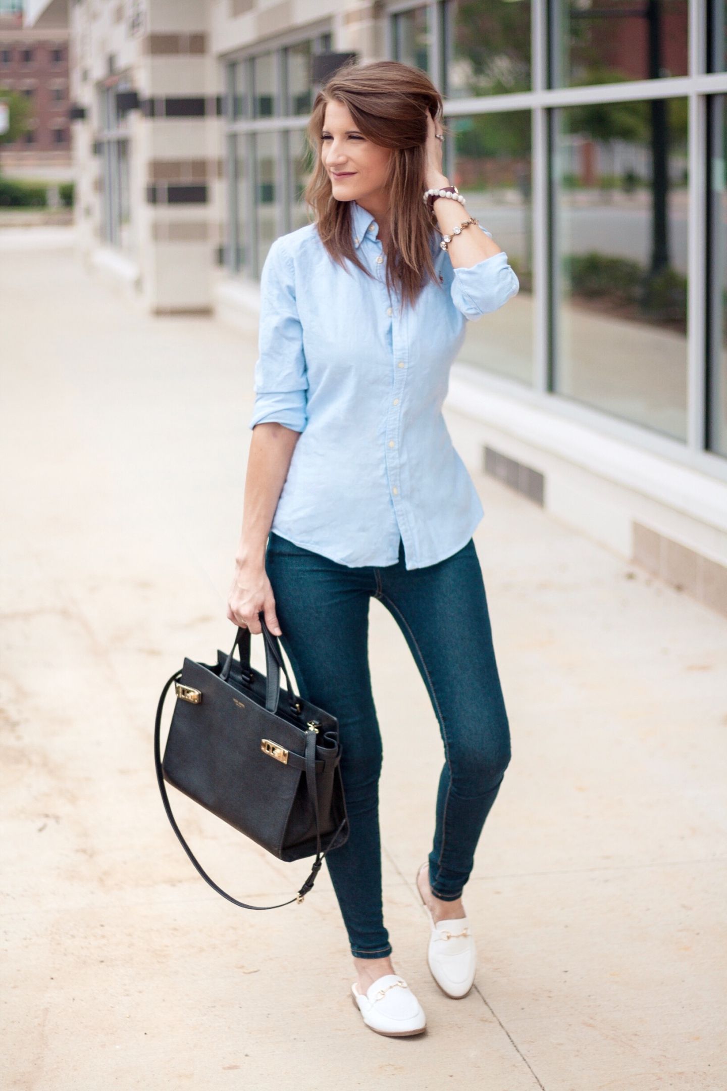 Oxford Shirt for Women Outfit
  Ideas