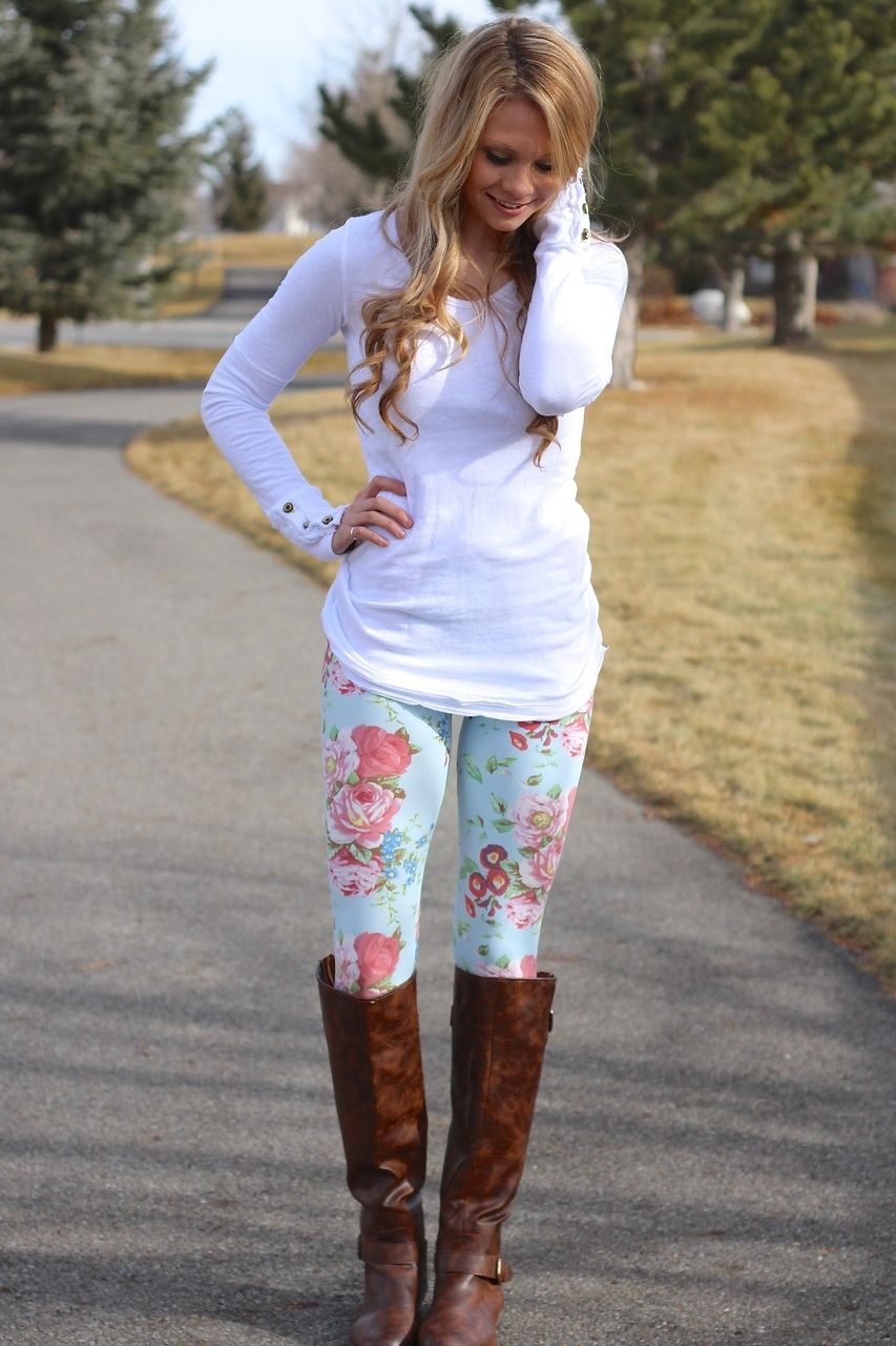 Printed Leggings Outfit Ideas