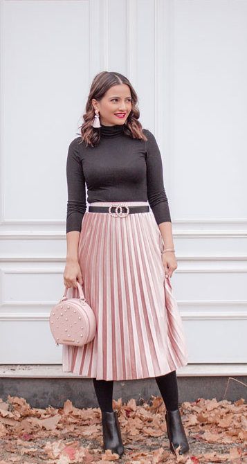 Pink Pleated Skirt Outfit
  Ideas