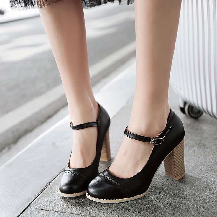 Black Ankle Strap Heels Outfit
  Ideas