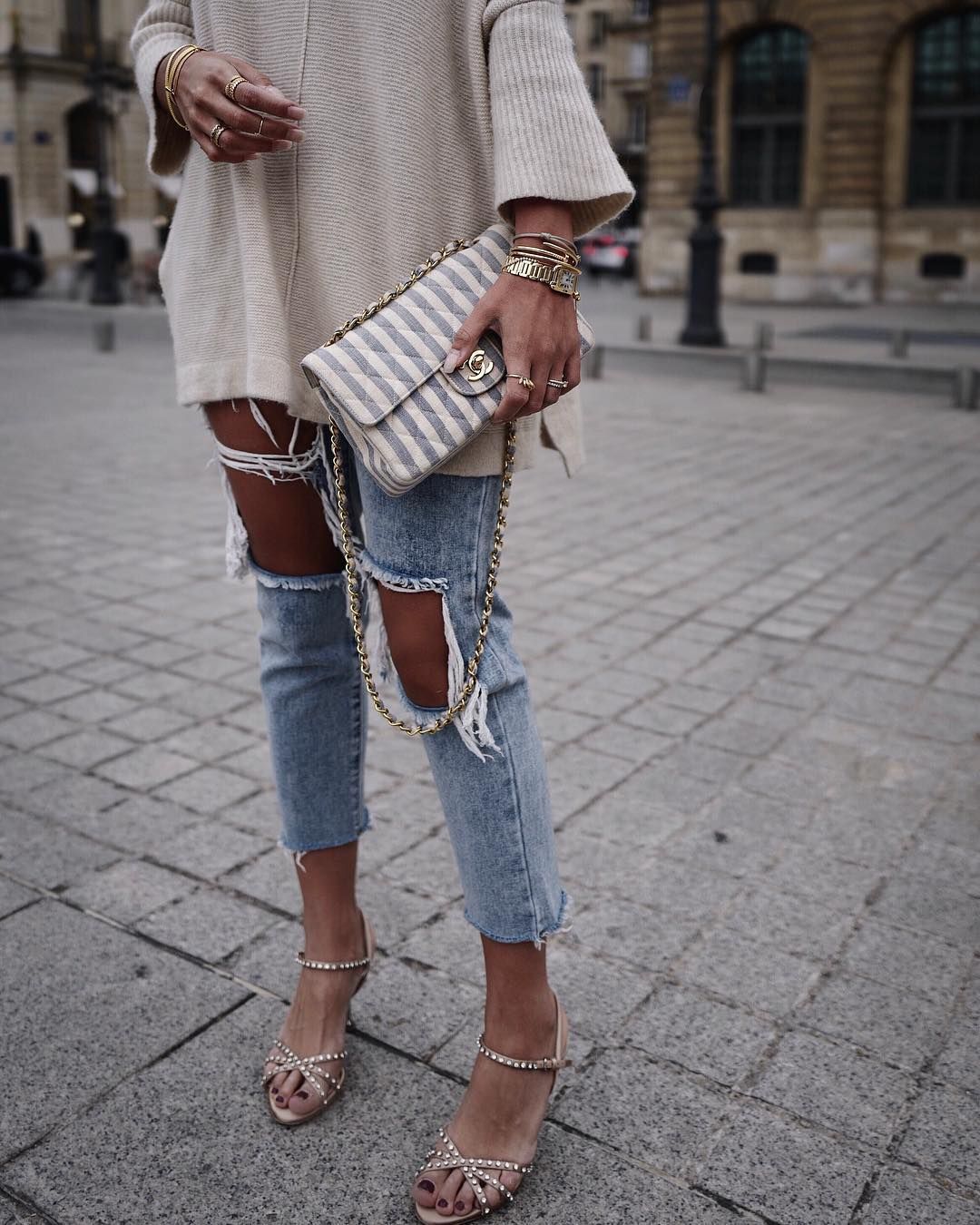 Destroyed Jeans Outfit Ideas
  for Women