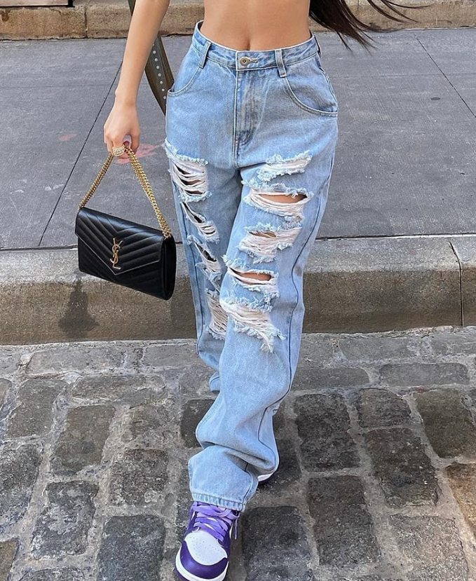 Destroyed Jeans Outfit Ideas
  for Women