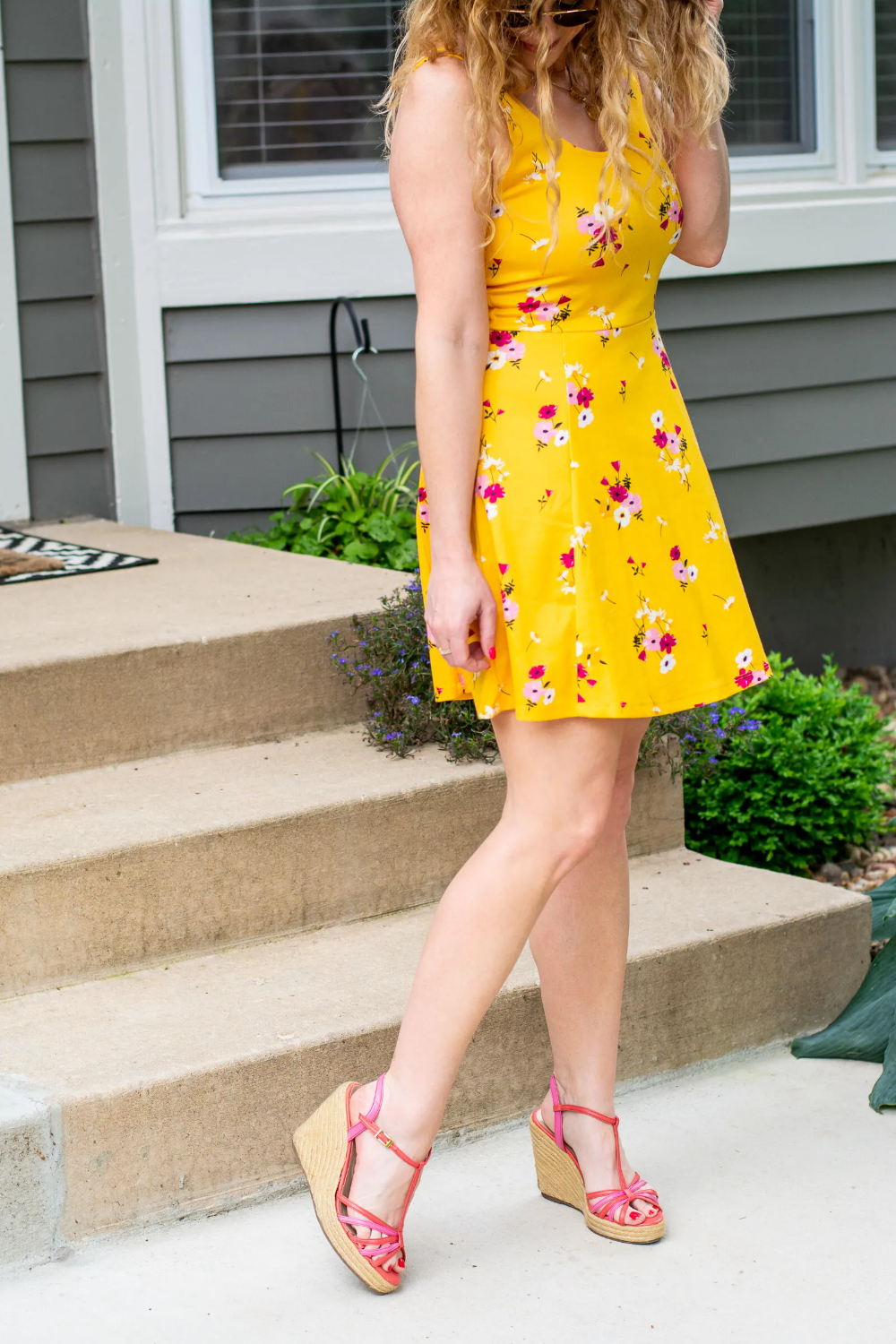 Floral Skater Dress Outfit
  Ideas