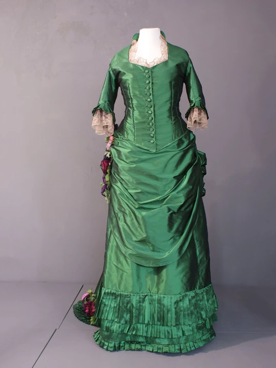 Green Silk Dress Outfit Ideas
  for Ladies