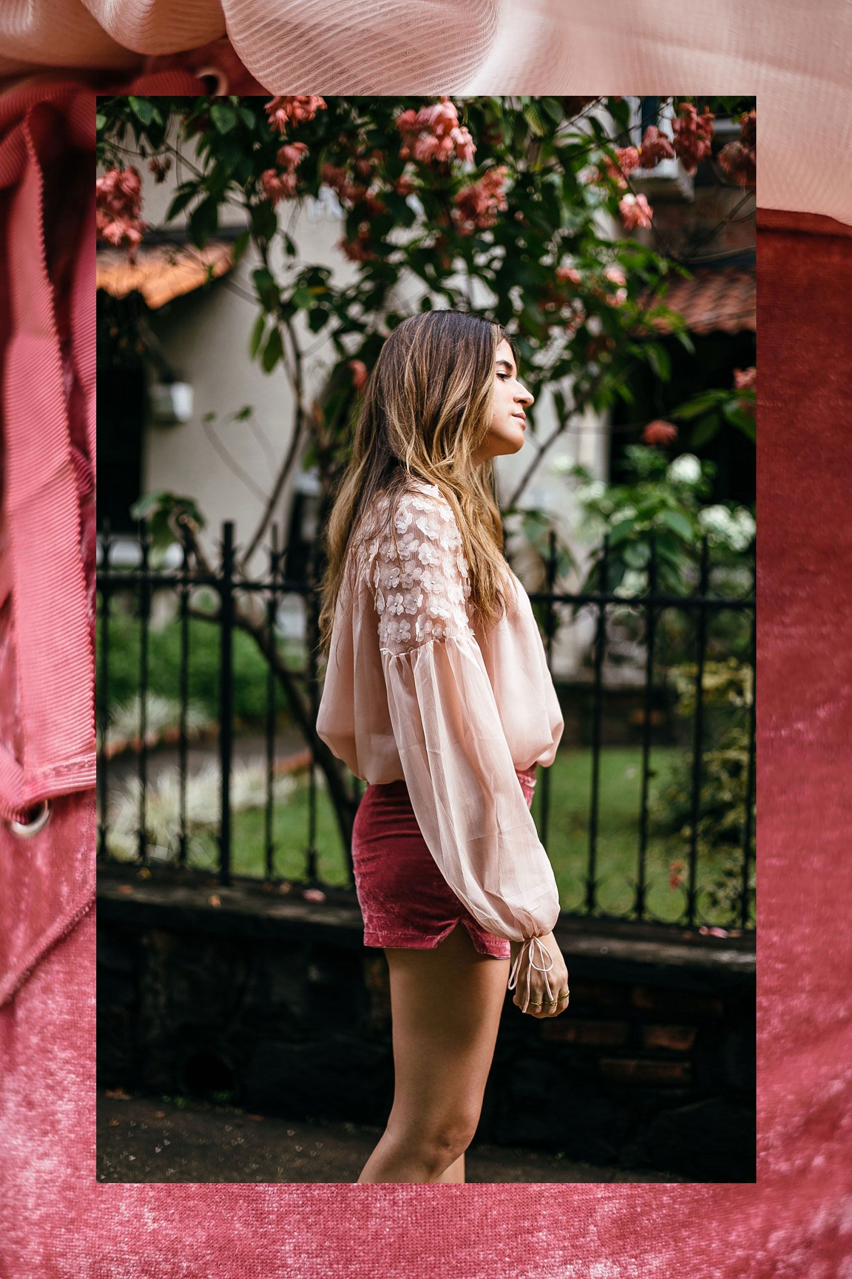 Outfit Ideas Pink Velvet
  Shorts