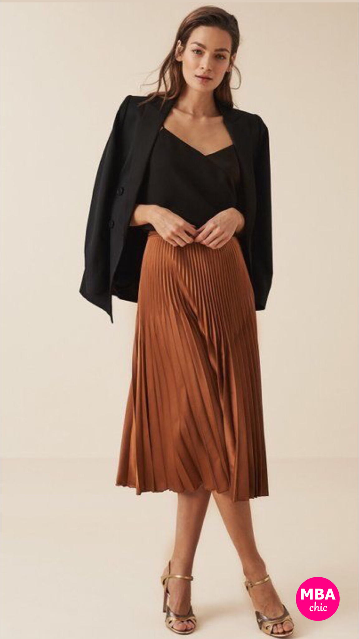 Pleated Midi Skirt Outfit
  Ideas for Ladies