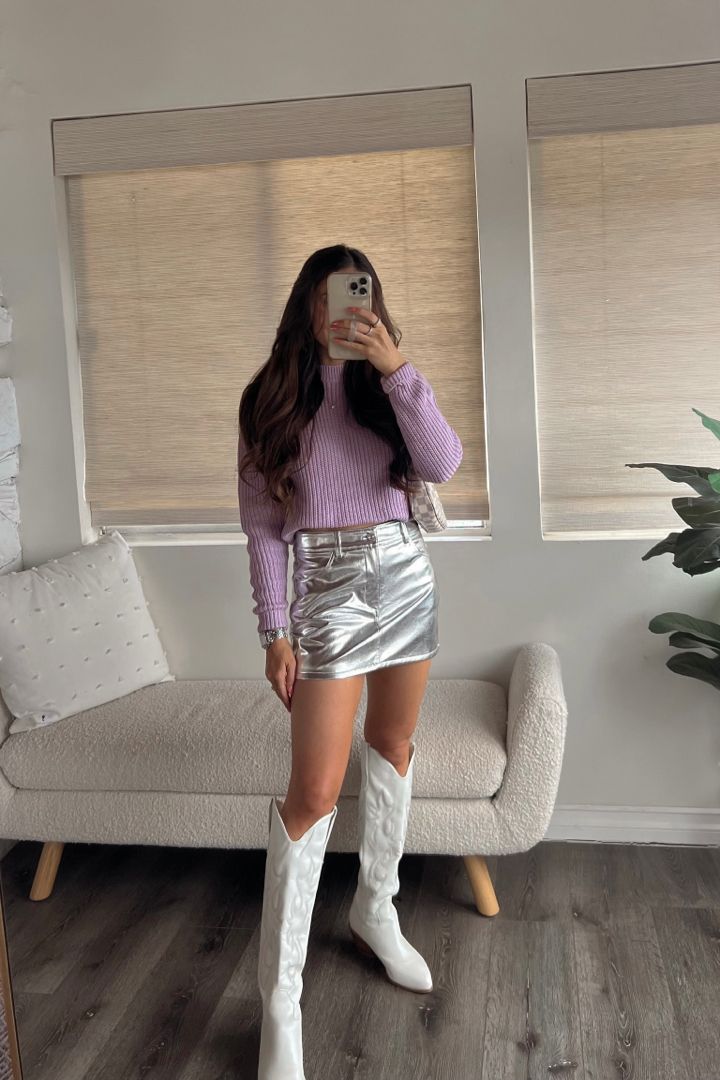 Silver Metallic Skirt Outfit
  Ideas