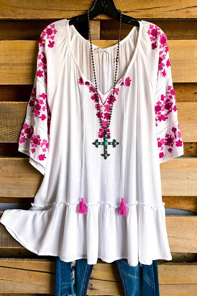 White Tunic Dress Outfit Ideas